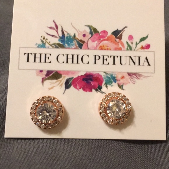 🎉BNWT ROSE GOLD CZ EARRINGS🎉 - Picture 3 of 3